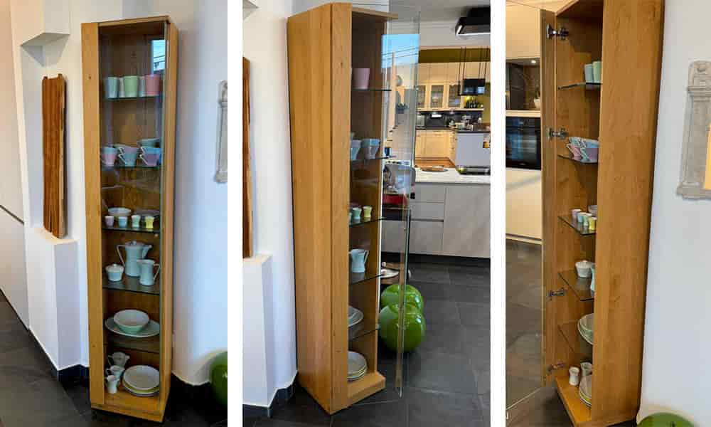Eckvitrine Front Eiche massiv/ Klarglas, Korpus Eiche furniert, 4 Glasfächer